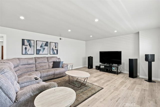 5354 Lindley Avenue 209, Encino, CA 91316 — photo 11 of 34
