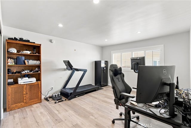 5354 Lindley Avenue 209, Encino, CA 91316 — photo 26 of 34
