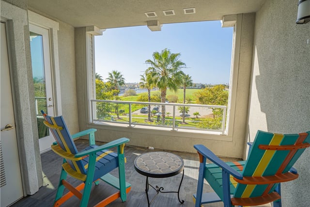 4060 Tradewinds Drive, Oxnard, CA 93035 — photo 8 of 29