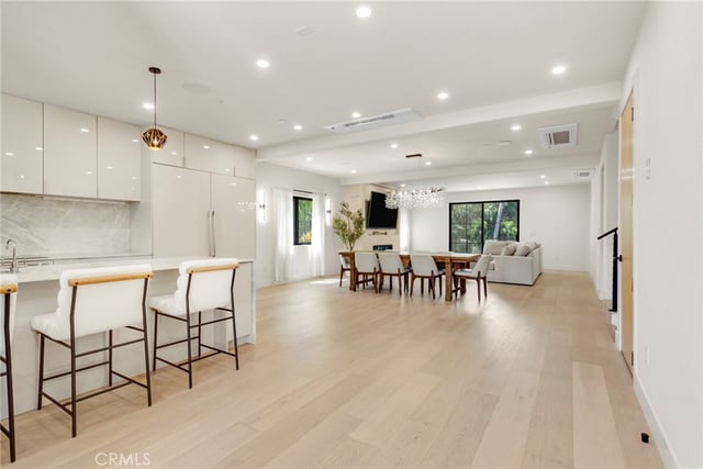 1102 W 6th, San Pedro, CA 90731 — photo 9 of 57