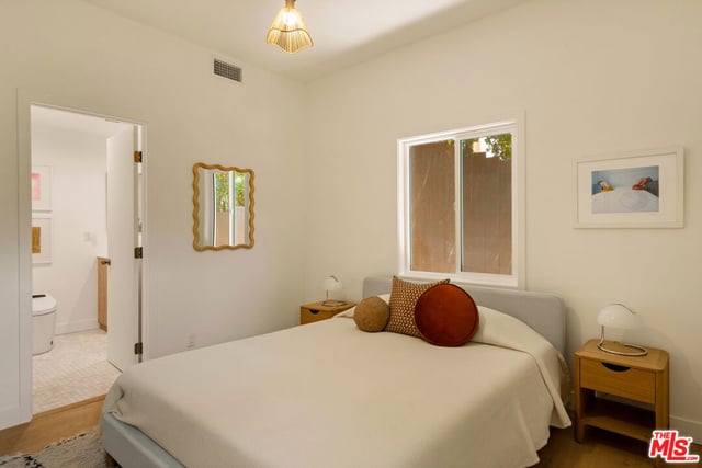 3141 E La Suvida Drive, Los Angeles, CA 90068 — photo 32 of 48