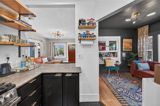 523 Olive, Long Beach, CA 90802 — photo 11 of 42
