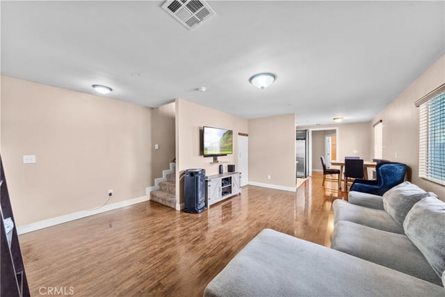 1404 E 110th, Los Angeles, CA 90059 — photo 4 of 28