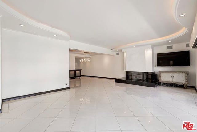 801 Ocean Avenue 206, Santa Monica, CA 90403 — photo 8 of 35