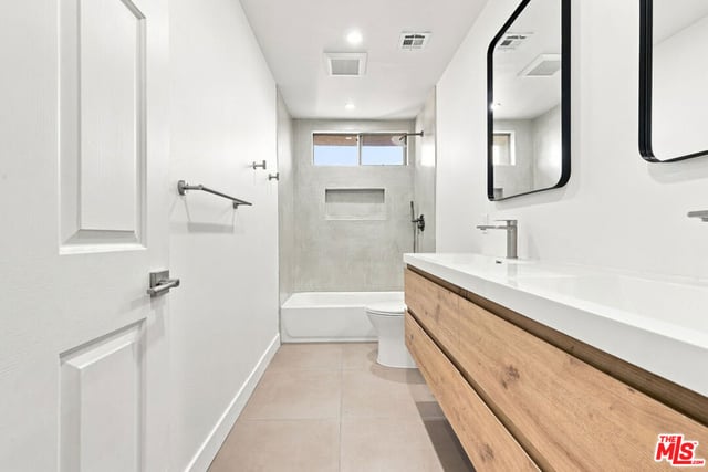9400 Aqueduct Avenue, Los Angeles, CA 91343 — photo 18 of 31