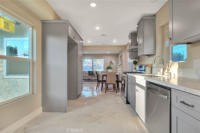 348 Shrode Avenue, Monrovia, CA 91016 — photo 8 of 32