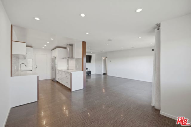 1121 N Olive Drive 302, West Hollywood, CA 90069 — photo 13 of 34