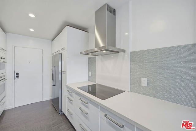 1121 N Olive Drive 302, West Hollywood, CA 90069 — photo 18 of 34