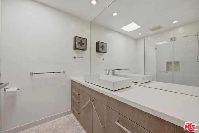 1121 N Olive Drive 302, West Hollywood, CA 90069 — photo 22 of 34