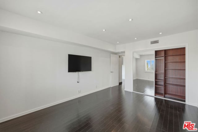 1121 N Olive Drive 302, West Hollywood, CA 90069 — photo 25 of 34