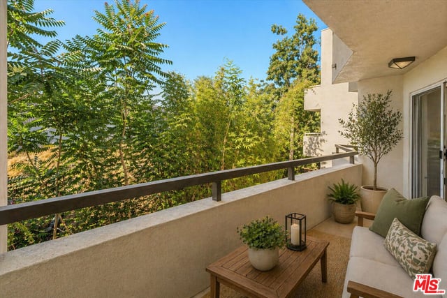 4702 Fulton Avenue 202, Sherman Oaks, CA 91423 — photo 18 of 22