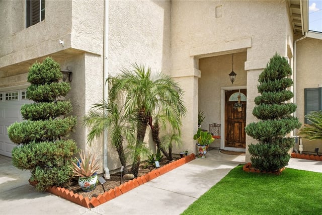 12200 Canyon Hill Avenue, Sylmar, CA 91342 — photo 4 of 34