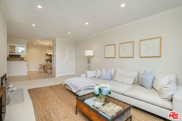 125 Montana Avenue 204, Santa Monica, CA 90403 — photo 5 of 17