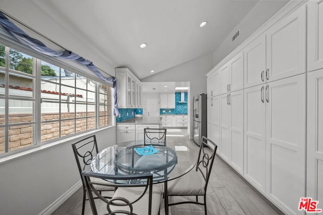 6015 Topeka Drive, Tarzana, CA 91356 — photo 13 of 33