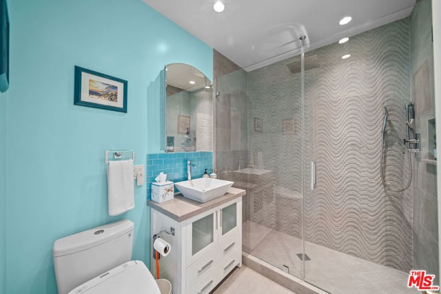6015 Topeka Drive, Tarzana, CA 91356 — photo 19 of 33