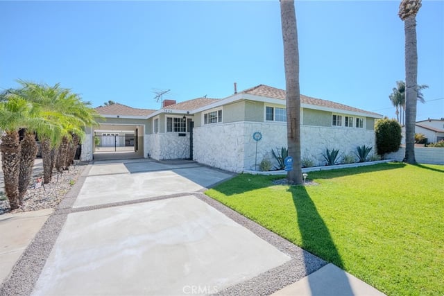 7826 Arnett Street, Downey, CA 90241 — photo 3 of 34