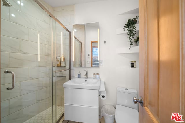 3121 W 3rd Street, Los Angeles, CA 90020 — photo 14 of 37