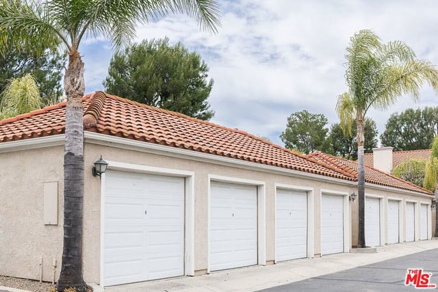630 Kingswood Lane A, Simi Valley, CA 93065 — photo 17 of 50