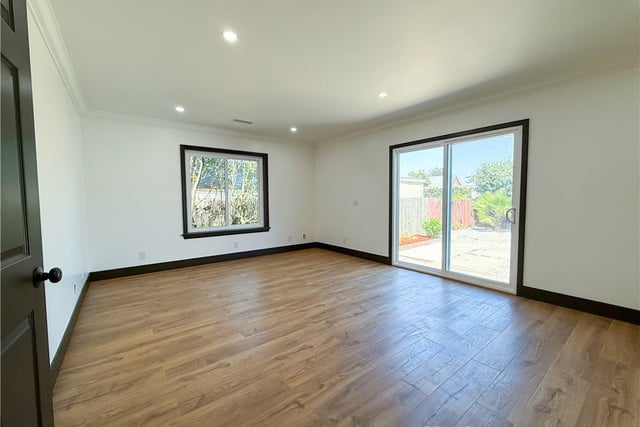 6316 8th Avenue, Los Angeles, CA 90043 — photo 14 of 33