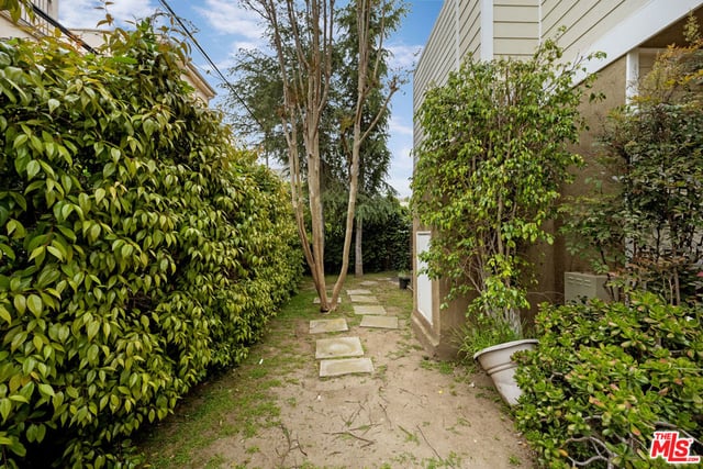 1717 Stoner Avenue 105, Los Angeles, CA 90025 — photo 42 of 47
