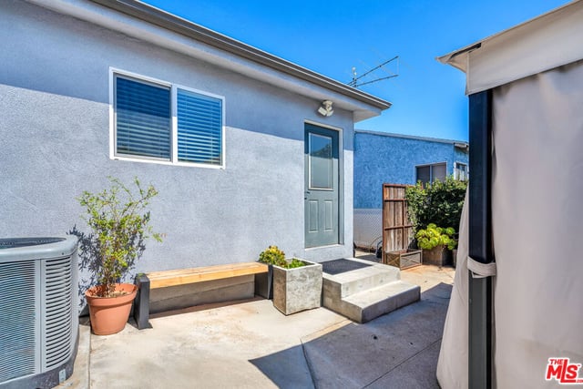 6729 Ensign Avenue, Los Angeles, CA 91606 — photo 20 of 33
