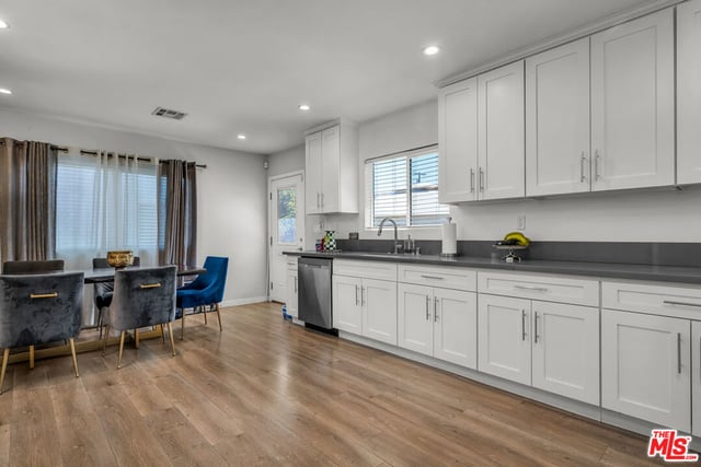 6729 Ensign Avenue, Los Angeles, CA 91606 — photo 9 of 33
