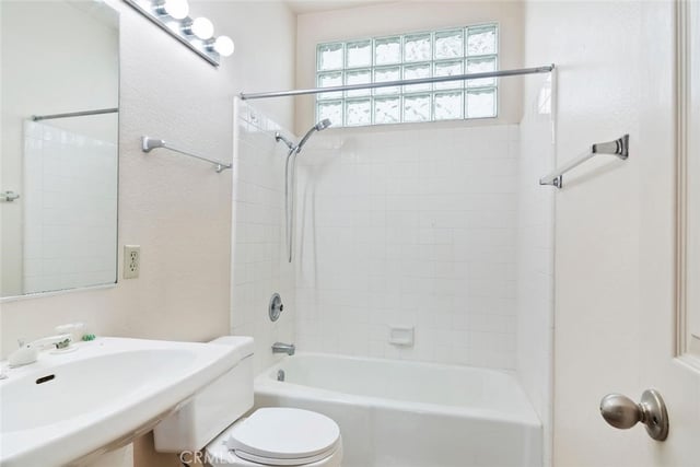 2117 Bermuda Dunes, Oxnard, CA 93036 — photo 11 of 28