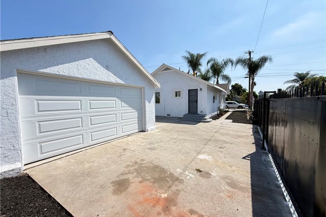 1115 S Acacia, Compton, CA 90220 — photo 7 of 20