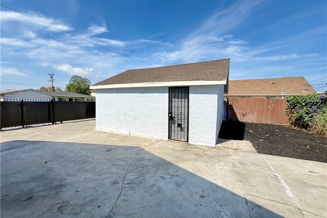 1115 S Acacia, Compton, CA 90220 — photo 8 of 20