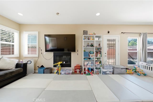 658 E. Phillips Boulevard, Pomona, CA 91766 — photo 22 of 36