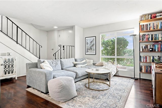 27511 Endeavor St, Agoura Hills, CA 91301 — photo 7 of 42