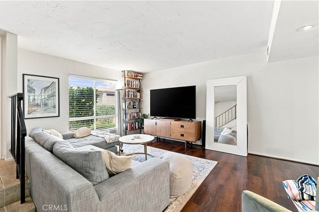 27511 Endeavor St, Agoura Hills, CA 91301 — photo 9 of 42