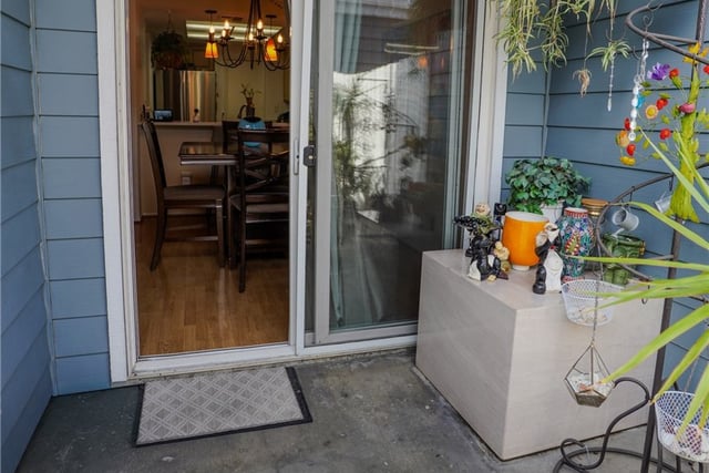 15735 Nordhoff 26, Los Angeles, CA 91343 — photo 23 of 61