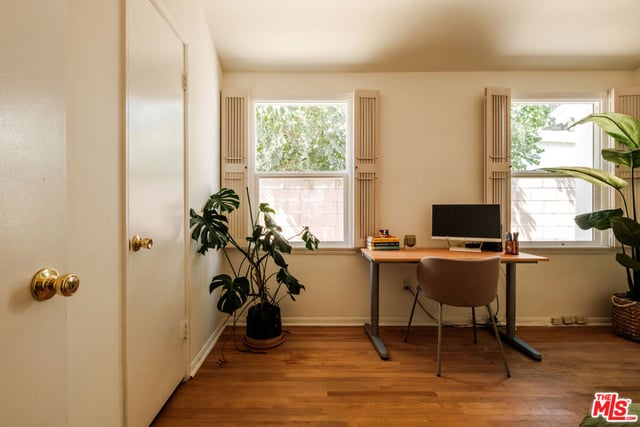 5640 Greenbush Avenue, Los Angeles, CA 91401 — photo 17 of 31
