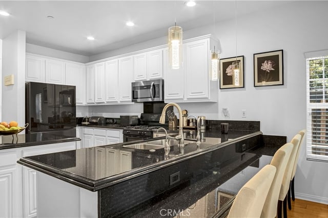 13897 Eldridge, Sylmar, CA 91342 — photo 14 of 59