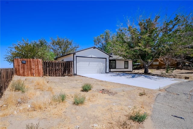 40754 179th E, Lancaster, CA 93535 — photo 5 of 24