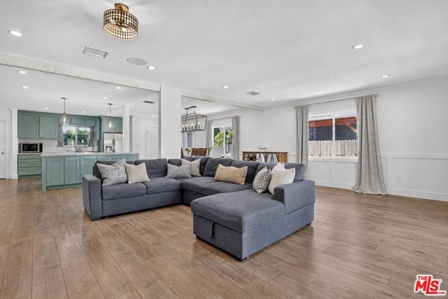 7550 Ruffner Avenue, Van Nuys, CA 91406 — photo 14 of 43