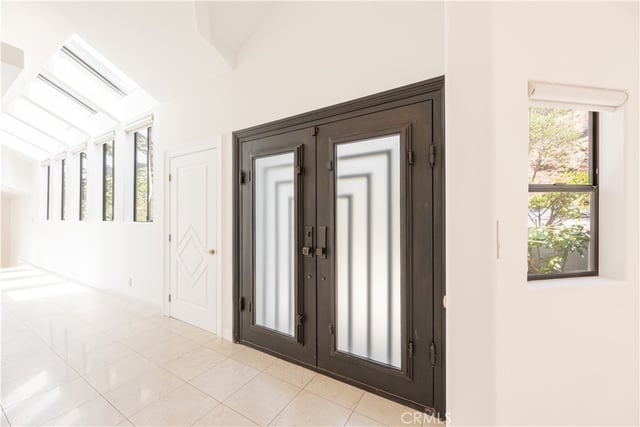 1864 Arvin Drive, Glendale, CA 91208 — photo 4 of 43