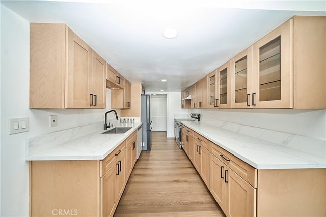 605 Redondo Avenue 203, Long Beach, CA 90814 — photo 10 of 34
