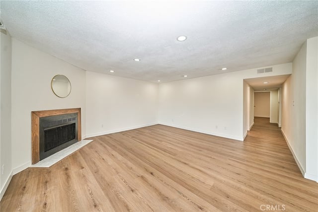 605 Redondo Avenue 203, Long Beach, CA 90814 — photo 18 of 34