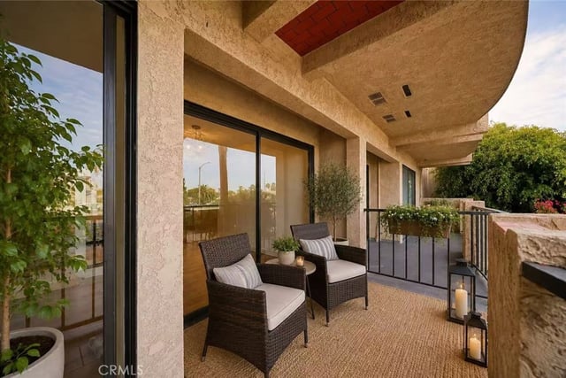 605 Redondo Avenue 203, Long Beach, CA 90814 — photo 7 of 34