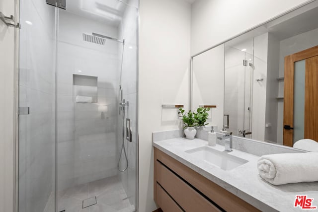 348 S Orange Drive, Los Angeles, CA 90036 — photo 37 of 62