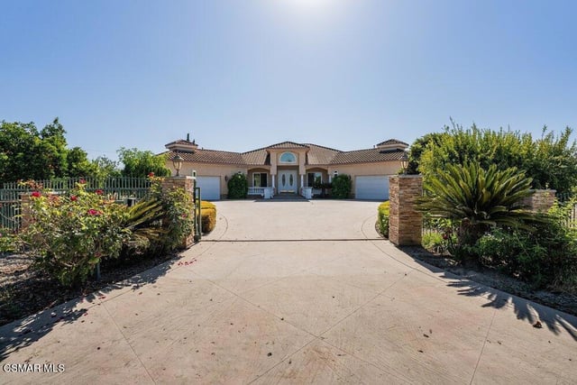 798 S Ventura Street, Fillmore, CA 93015 — photo 3 of 40