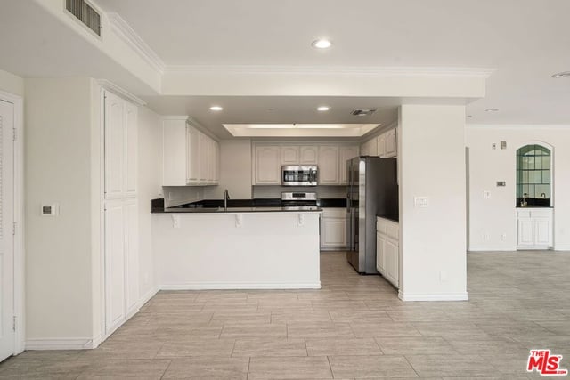 1278 S Camden Drive 103, Los Angeles, CA 90035 — photo 5 of 16