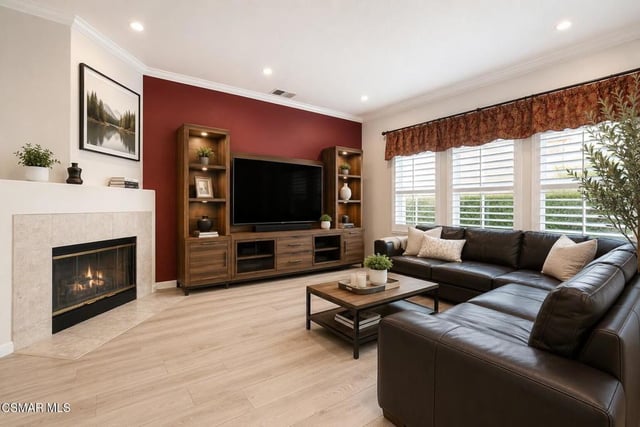 237 Galway Lane, Simi Valley, CA 93065 — photo 8 of 33