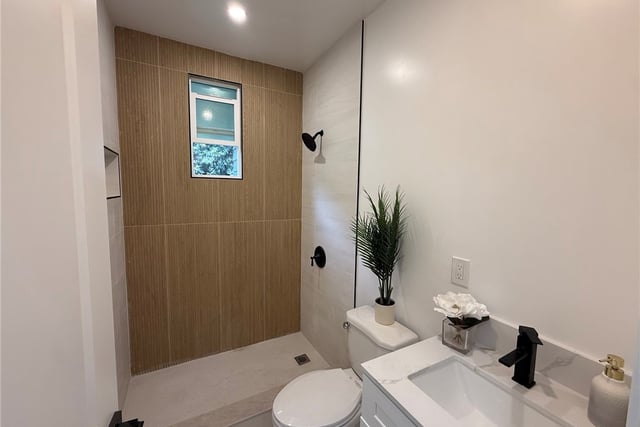 1481 W 49th, Los Angeles, CA 90062 — photo 13 of 16