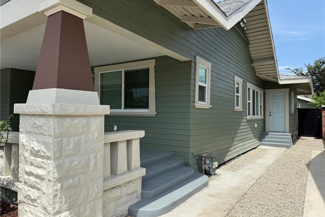 1481 W 49th, Los Angeles, CA 90062 — photo 4 of 16
