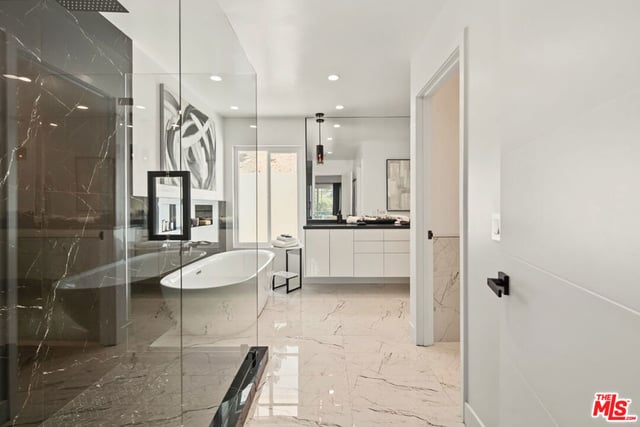 21490 Arcos Drive, Woodland Hills, CA 91364 — photo 22 of 38