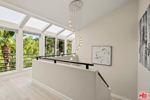 21490 Arcos Drive, Woodland Hills, CA 91364 — photo 25 of 38
