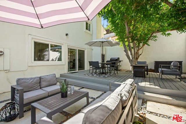 21490 Arcos Drive, Woodland Hills, CA 91364 — photo 35 of 38